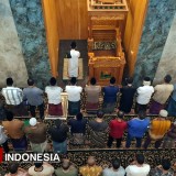 Warga Sidoarjo Gelar Sholat Gaib, Doakan Santri Ponpes Al Khoziny sebagai Syuhada