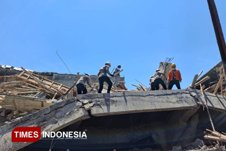 Fraksi PDIP DPRD Jatim Apresiasi Petugas Evakuasi, Ajak Doakan Korban Ponpes Al Khoziny