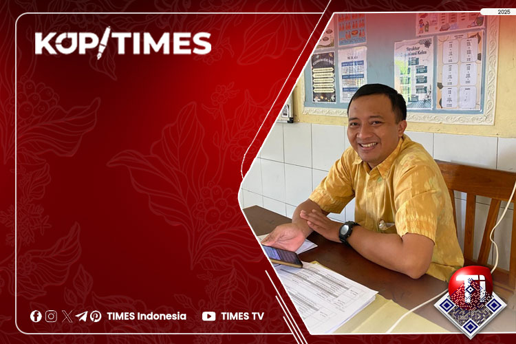 Ahmad Fajarisma Budi Adam, Guru Matematika SMP N 1 Banjar Seririt Bali.