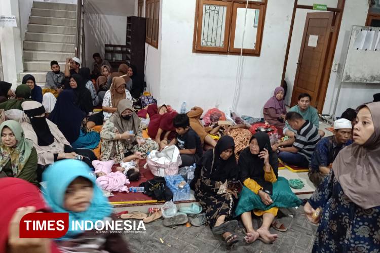 BNPB Minta Keluarga Korban Ponpes Al Khoziny Menunggu di RS Bhayangkara