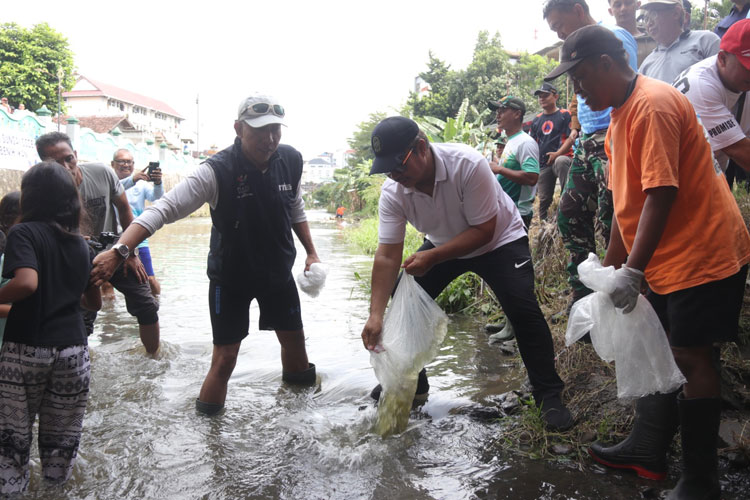 Sungai-Code-Yogyakarta-2.jpg