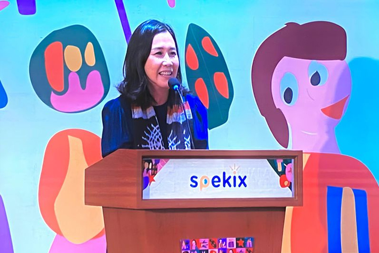 Wakil Menteri Pemberdayaan Perempuan dan Perlindungan Anak (PPPA), Veronica Tan saat memberikan sambutan pada acara SPEKIX 2025, Sabtu (04/10/2025). (FOTO: ANTARA/Meuthia Hamidah)