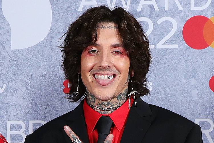 Oliver Sykes dari Bocah Kreatif hingga Ikon Musik Alternatif BMTH