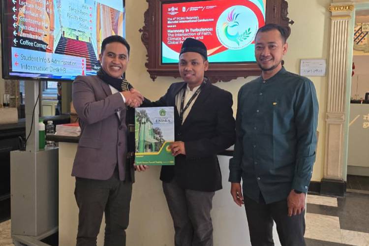 Wakil-Rektor-Unisla-Winarto-Eka-Wahyudi-b.jpg