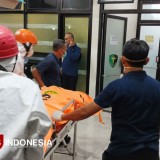 Situasi Terkini di RS Bhayangkara: Ambulans Pengangkut Jenazah Korban Ponpes Al-Khozny Silih Berganti