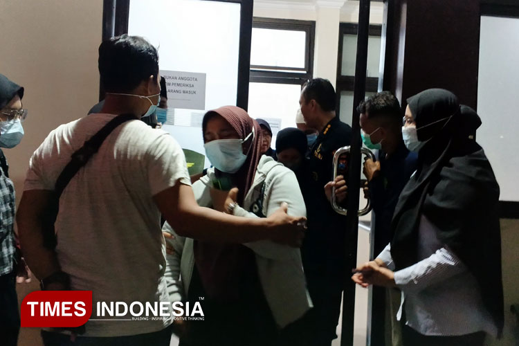 Keluarga-Korban.jpg