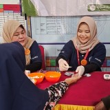 Politeknik Indonusa Surakarta Dorong Posyandu Lansia Melek Digital untuk Cegah Penyakit Degeneratif