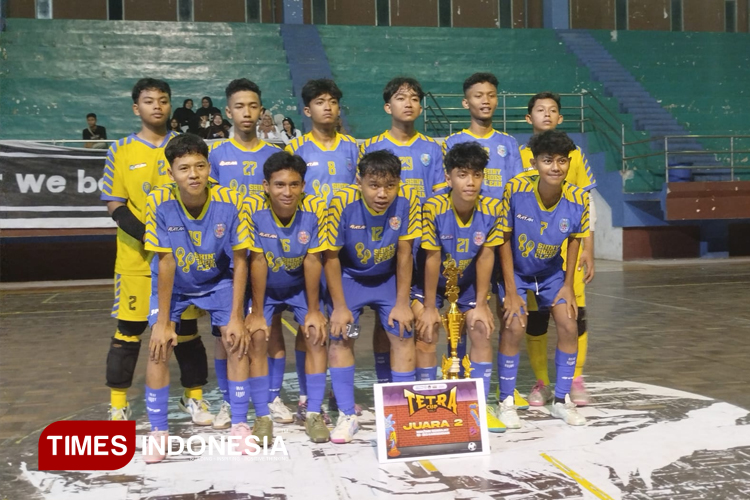 Sebagai tuan rumah, tim futsal SMAN 4 Kota Madiun meraih posisi runner up Tetra Cup 2025. (Foto: Yupi Apridayani/TIMESIndonesia)
