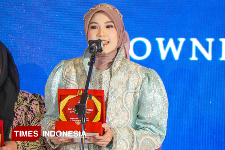 Padukan Hijab dan Kewirausahaan, Jejak Meri Apriya Mengukir Kemandirian Perempuan