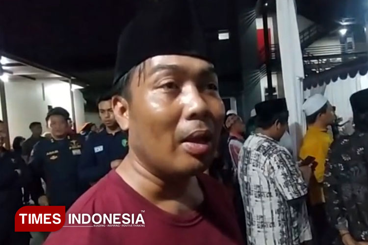 Muzaini, Paman dari Mohammad Aziz Pratama Yudistira asal Cikarang Jawa Barat. (Foto: Zisti Shinta/TIMES Indonesia)