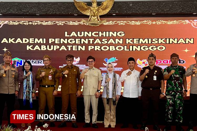 Peluncuran-Akademi-Pengentasan-Kemiskinan-di-Pendopo-Bupati-Probolinggo-b.jpg
