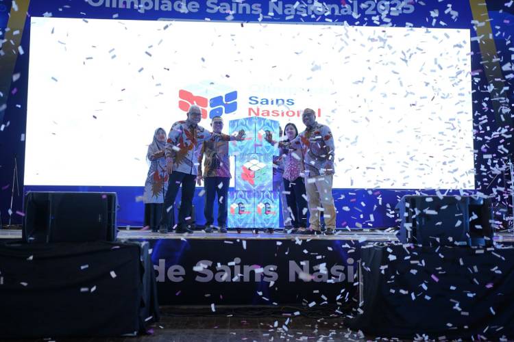 Pembukaan Olimpiade Sains Nasional 2025 untuk siswa jenjang SMA sederajat pada Selasa (7/10/2025) di Dome UMM. (Foto: Istimewa)