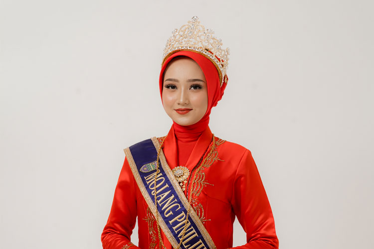 Dari Panggung Kampus ke Mojang Ciamis, Putri Nurazahrah Gaungkan Warisan Galuh di Era Digital