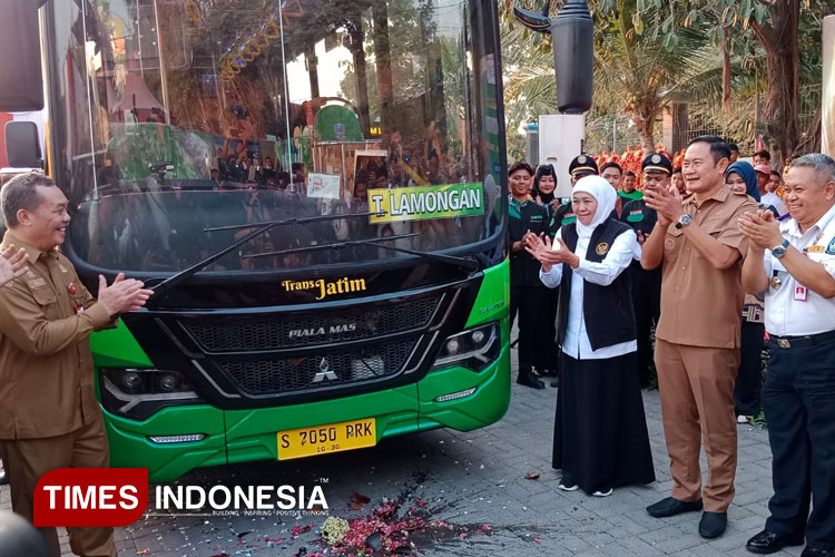 Khofifah Resmikan Trans Jatim Koridor VII, Babak Baru Transportasi Pesisir Utara