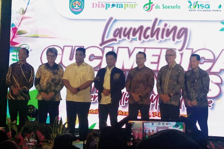 Bupati-Tegal-bersama-Direktur-RSUD-Soesilo-c.jpg