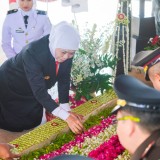 Gubernur Khofifah Pimpin Ziarah Makam Proklamator RI Jelang Hari Jadi ke-80 Jatim