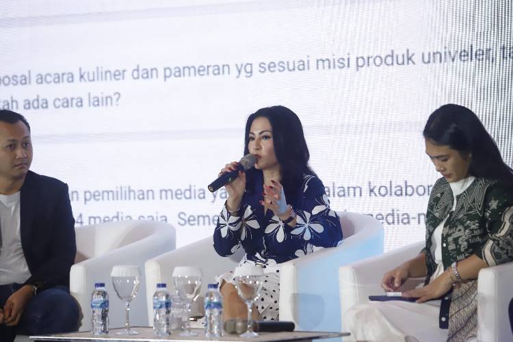 Membongkar Strategi Media Lokal Bertahan di Tengah Badai Digital