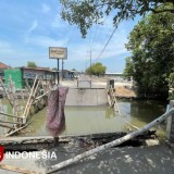 Jembatan Menuju Wisata Tambak Sidoarjo Ambrol, UMKM Warga Lumpuh Sementara