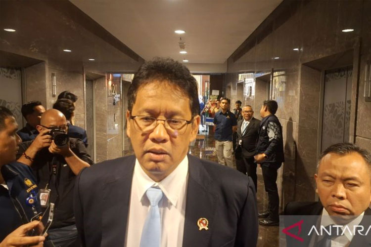 Menteri Keuangan Purbaya Yudhi Sadewa saat ditemui menjelang Serah Terima Jabatan (Sertijab) Ketua Lembaga Penjamin Simpanan (LPS) di Kantor LPS Jakarta, Rabu (08/10/2025). (FOTO: Antara/ Muhammad Heriyanto)