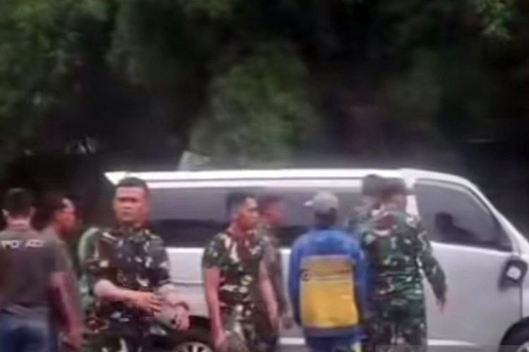 Rombongan TNI Gagalkan Curanmor di Tol Jakarta Barat