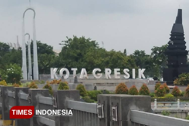 Pintu gerbang Kabupaten Gresik. (Foto: Akmal/TIMES Indonesia).