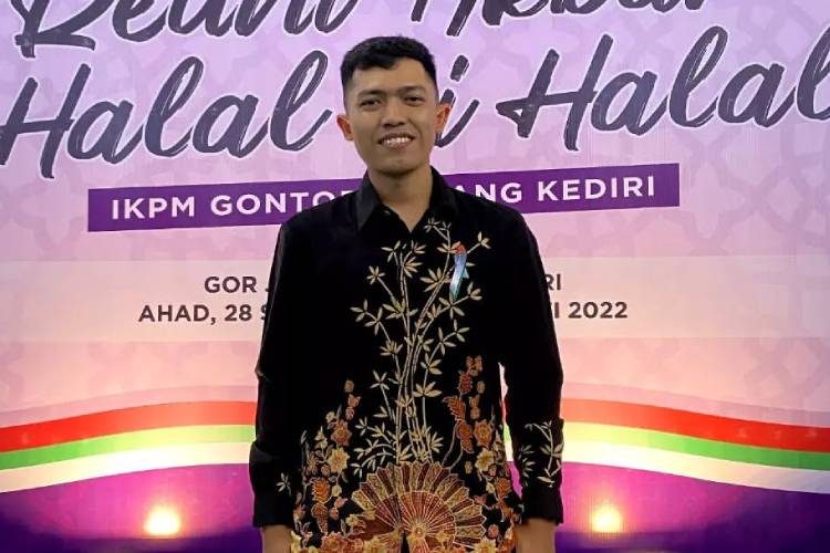 Santri Diyan Rizqianto Ciptakan Logo Ikonik untuk Sekolah Unggul Garuda