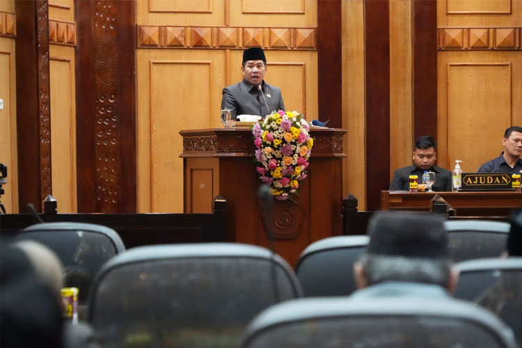 Fraksi Demokrat–NasDem Dorong Pemerintah Hadir Aktif dalam Fasilitasi Pesantren