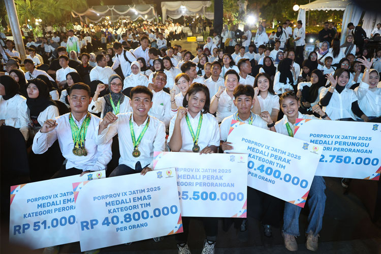 Pemkot Surabaya Kucurkan Bonus Rp42,7 Miliar untuk Atlet Porprov Jatim