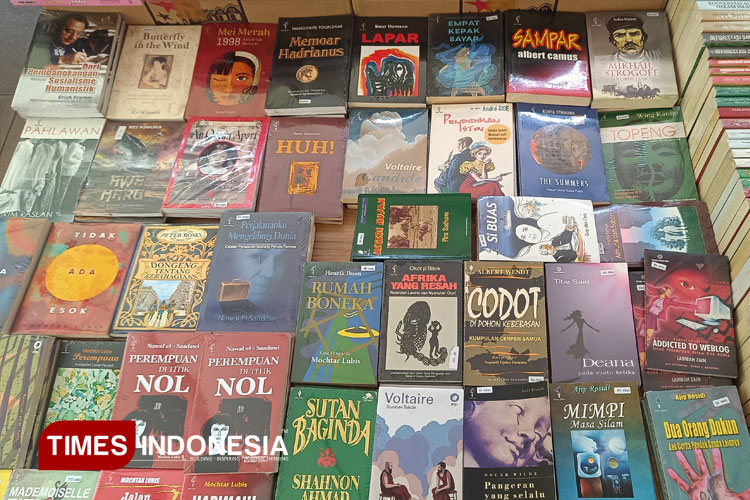 Perpustakaan-Universitas-Negeri-Malang-menggelar-Creative-Book-Fair-3.jpg