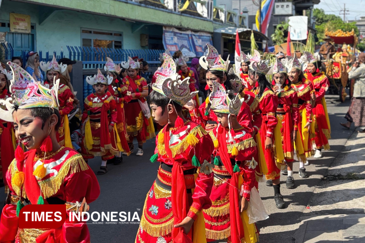 UIN Maliki Malang Hidupkan Kembali Tari Topeng Malangan  di Desa Landungsari