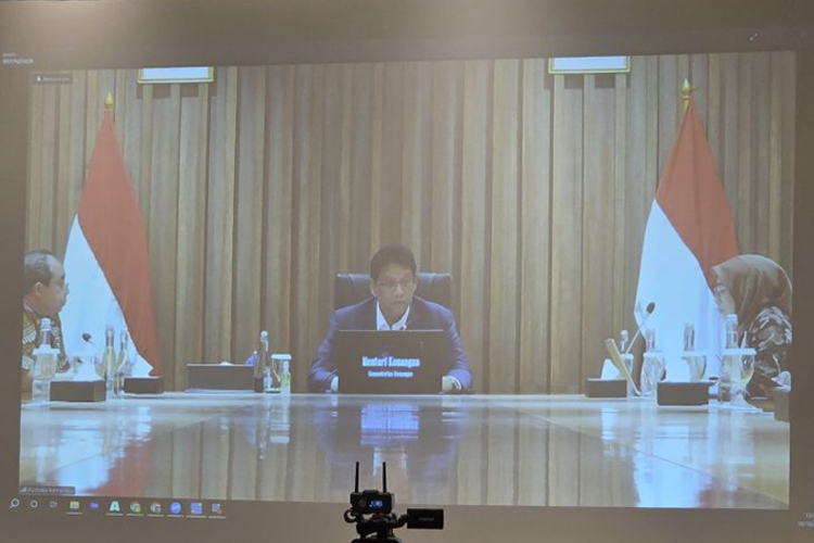 Menteri Keuangan (Menkeu) Purbaya Yudhi Sadewa menyampaikan sambutan dalam acara temu media Kementerian Keuangan, di Bogor, Jawa Barat, Jumat (10/10/2025). (Foto:Antara/Bayu Saputra)
