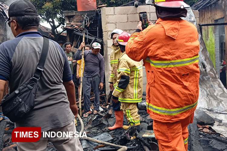 Dua Rumah di Kabupaten Pemalang Ludes Dilalap Api Saat Ditinggal Kondangan