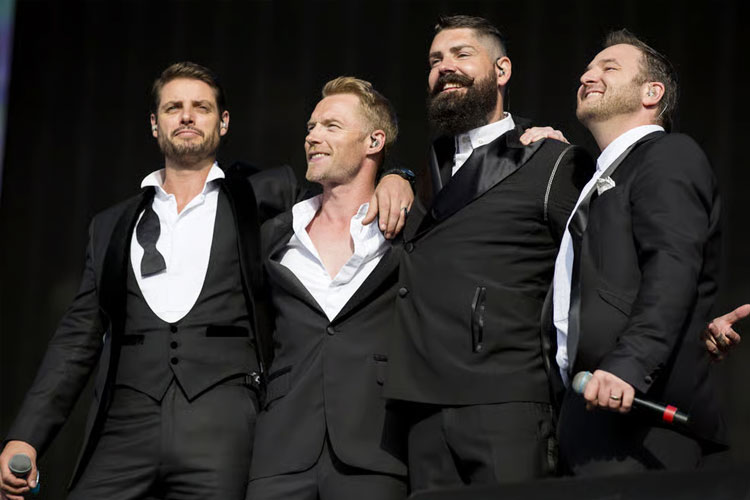 Boyzone dengan empat anggota yang tersisa akan menggelar konser perpisahan pada 2026 mendatang.  (FOTO: dublinnews)