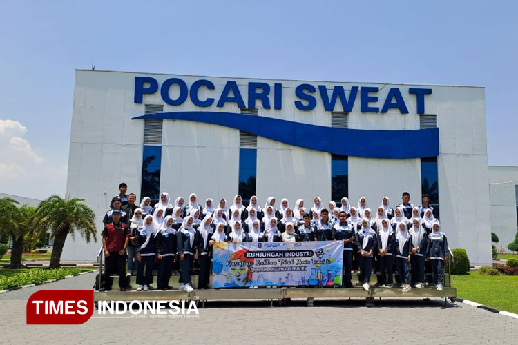 Kunjungan Teknik Kimia Industri SMK Muhammadiyah 1 Kepanjen ke Otsuka dan Universitas Brawijaya
