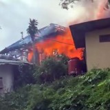 Rumah Panggung di Cianjur Hangus Terbakar