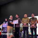 Dukung Transformasi Pendidikan Daerah, Bupati Jember Raih Mohamad Syafei Awards 2025