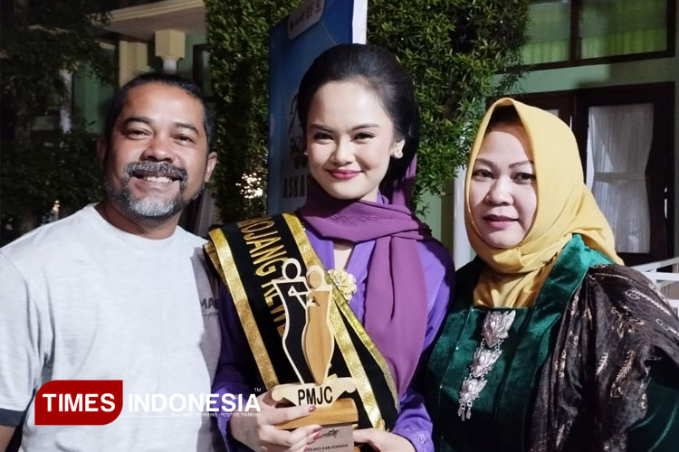 Momen-Kintan-Berlina-bersama-Om-dan-Tante-tercinta.jpg