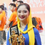Naomyscha Attalie Maza Menyeimbangkan Tiga Dunia