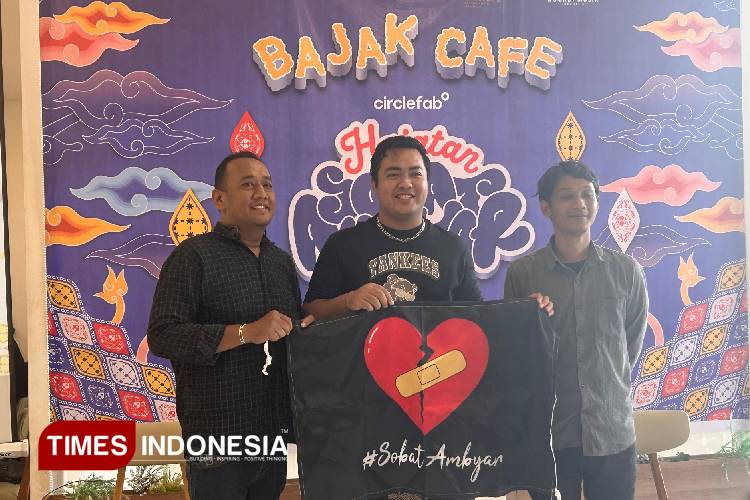 Press-Conference-Bajak-Cafe-b.jpg