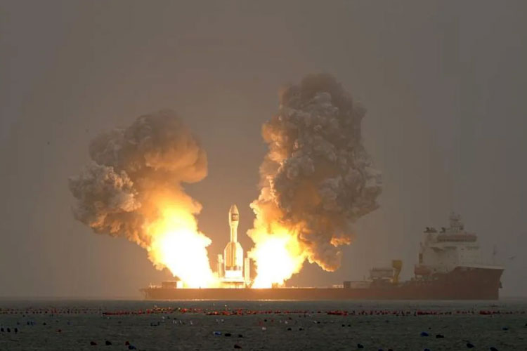 China Sukses Luncurkan Roket Gravity-1 di Perairan Pantai Haiyang