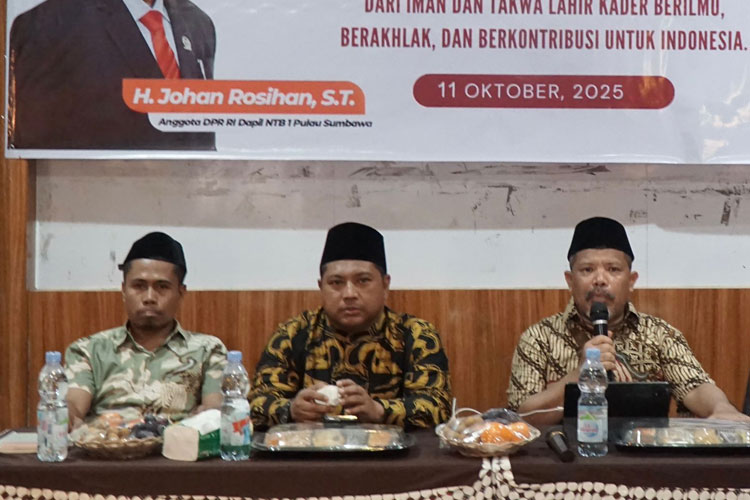 Dalam kegiatan Sarasehan MPR RI yang digelar di dua kabupaten di Nusa Tenggara Barat: Sumbawa Barat.