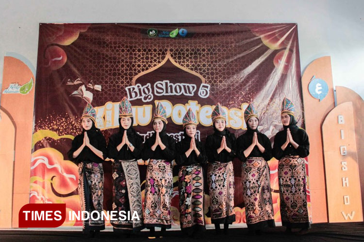 BIG-Show-an-nur.jpg