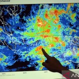 BMKG: Sejumlah Wilayah Berpotensi Diguyur Hujan, Suhu Masih Capai 35 Derajat