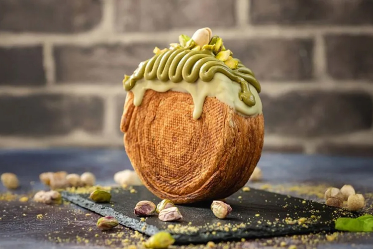 Mengenal Kacang Pistachiosi Hijau yang Lagi Hype