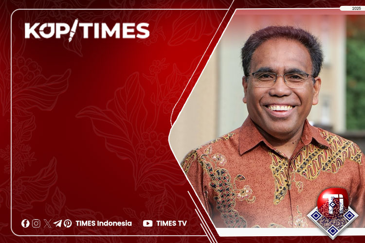 Dr. Polykarp Ulin Agan, Dosen Sekolah Tinggi Teologie KHKT (Kolner Hochschule fur Katholische Theologie), Keuskupan Agung Koln, Jerman.