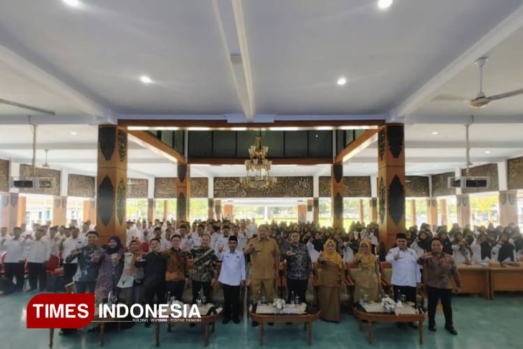 Guru Madrasah di Pacitan dapat Pembekalan Teknologi AI dan Robotics
