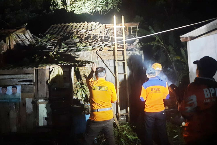 Angin Kencang Terjang Desa Segaran Probolinggo, Puluhan Rumah Warga Rusak