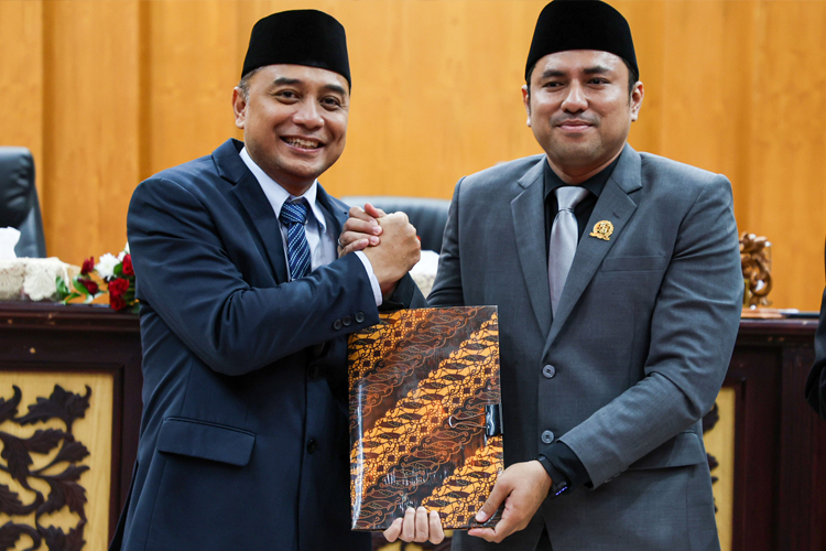 R-APBD 2026 Disepakati, Wali Kota Surabaya Pastikan Program Kerakyatan Jadi Prioritas