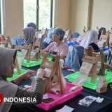 Penuhi Kekurangan Pelinting, 100 Perempuan Ikuti Pelatihan Linting Rokok Kretek dari DBHCHT