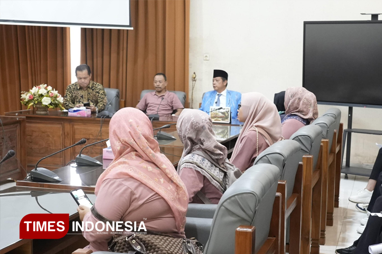 rapat-MTs-Negeri-10-Banyuwangi.jpg